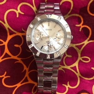 Guess Watch-Silver⚪️